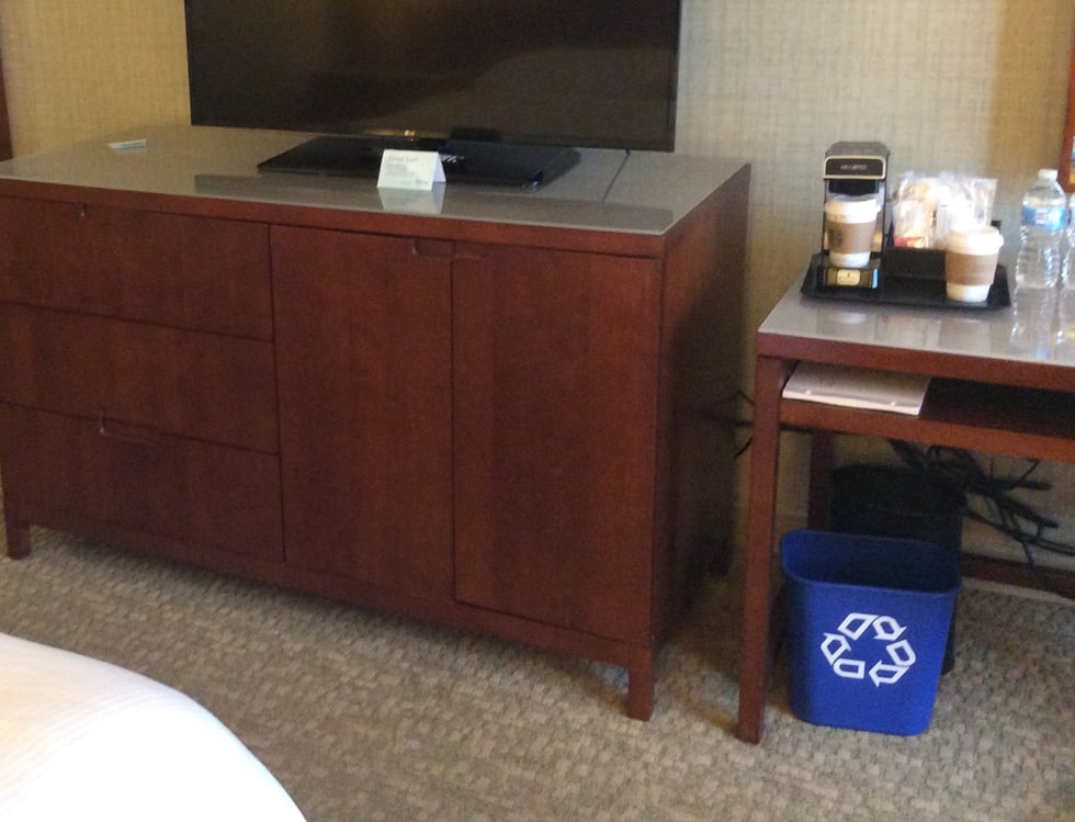 credenza.jpg
