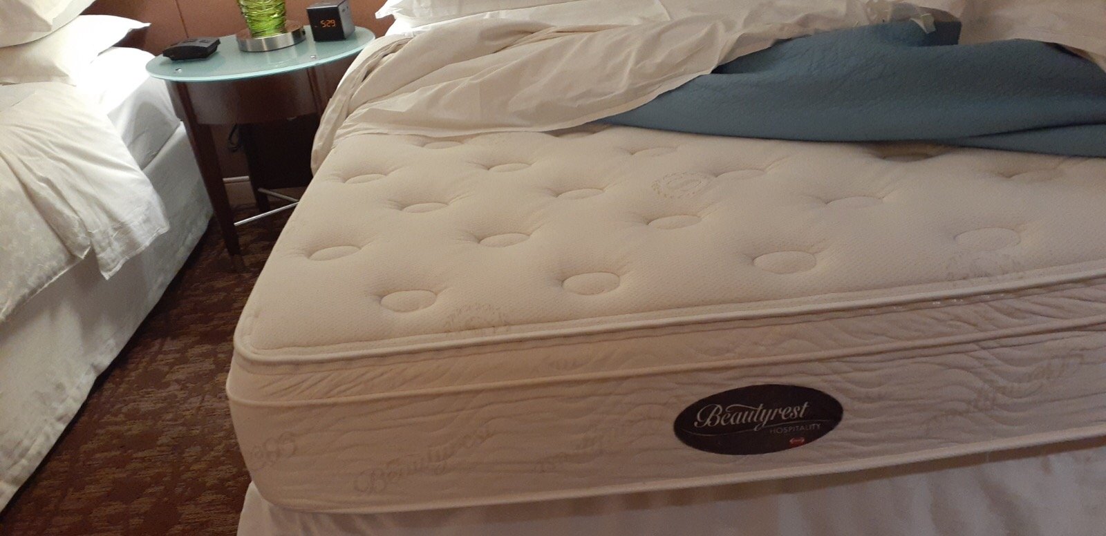 Simmons Beautyrest Mattress Set Liquidation