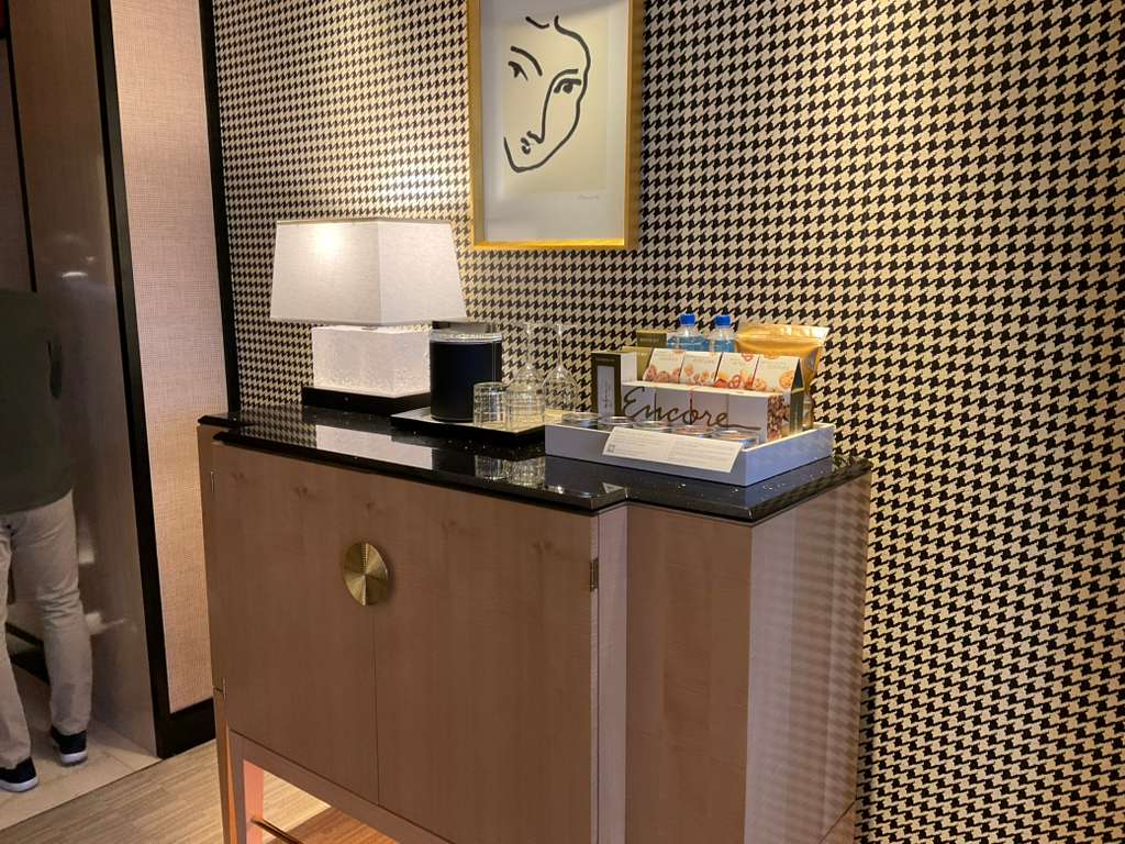 suite9